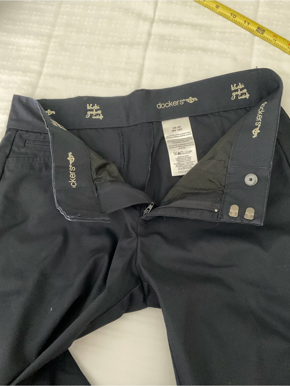 Dockers Black Women’s Pants - Straight Leg - Picture 4 of 6
